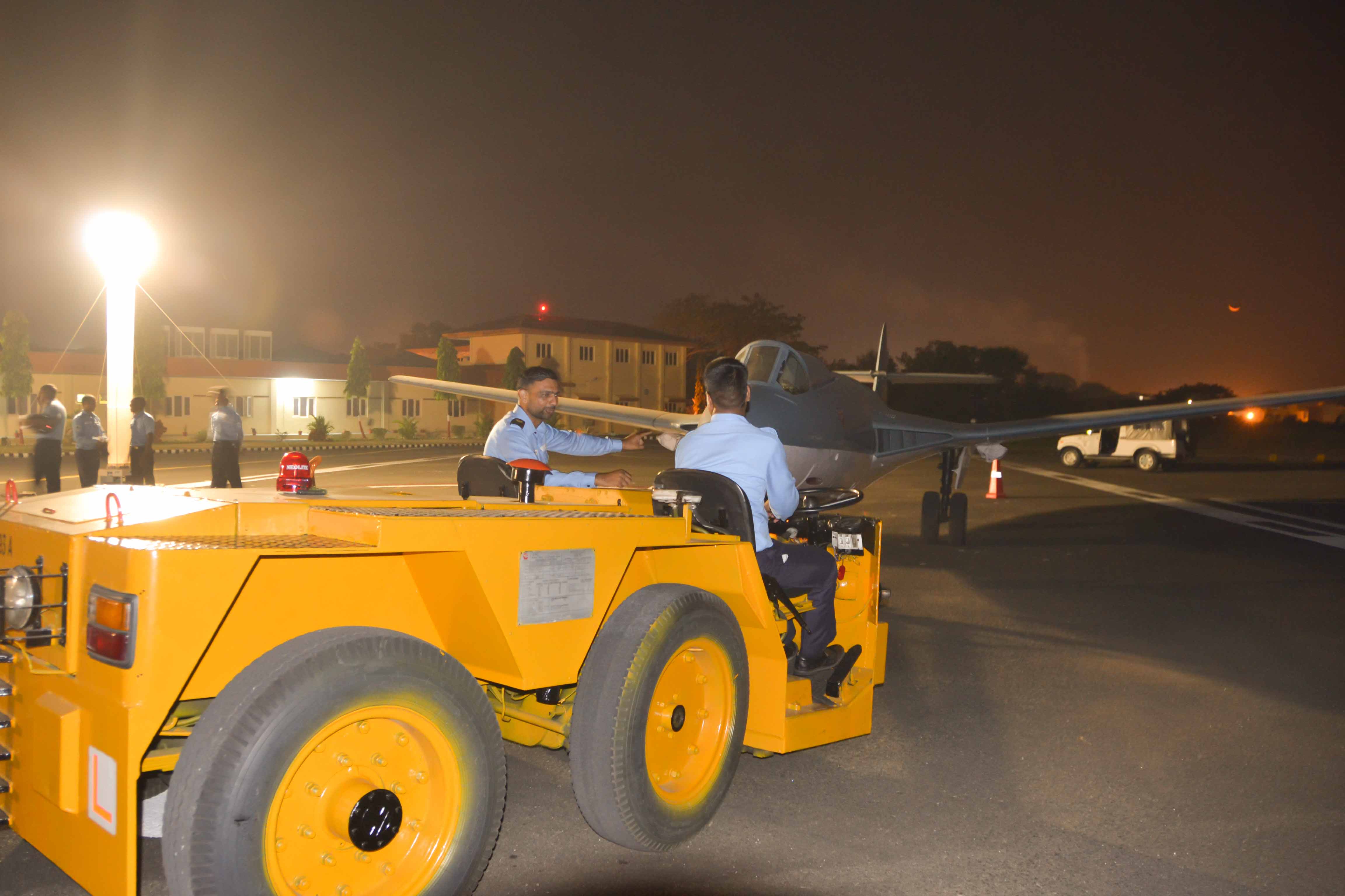TRAINING ON SPECIALIST VEHICLE OPERATION AT NIGHT Image