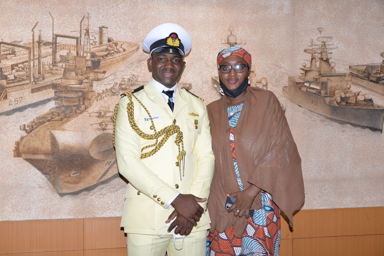 Long G 'F' 82.053 Passing Out Image 7