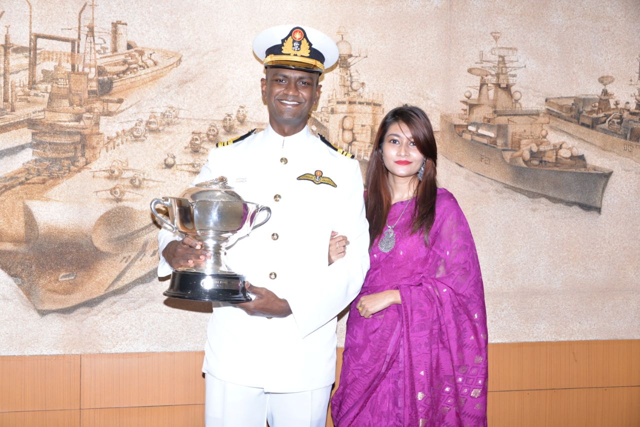 Long G 'F' 82.053 Passing Out Image 1