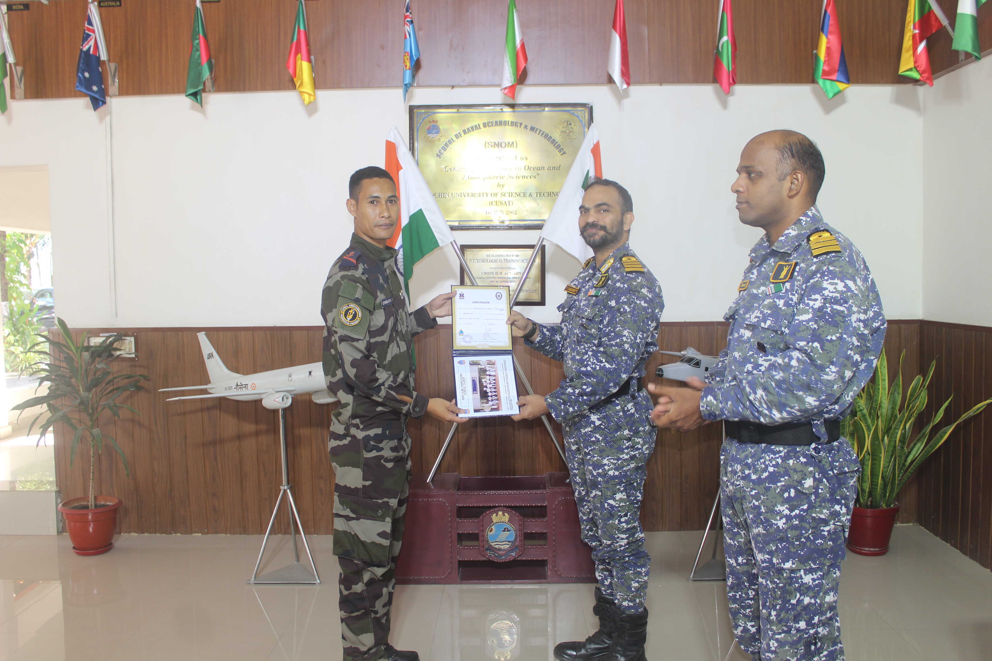 PASSING OUT OF BASIC 'Q' MET COURSE (42:966) Image